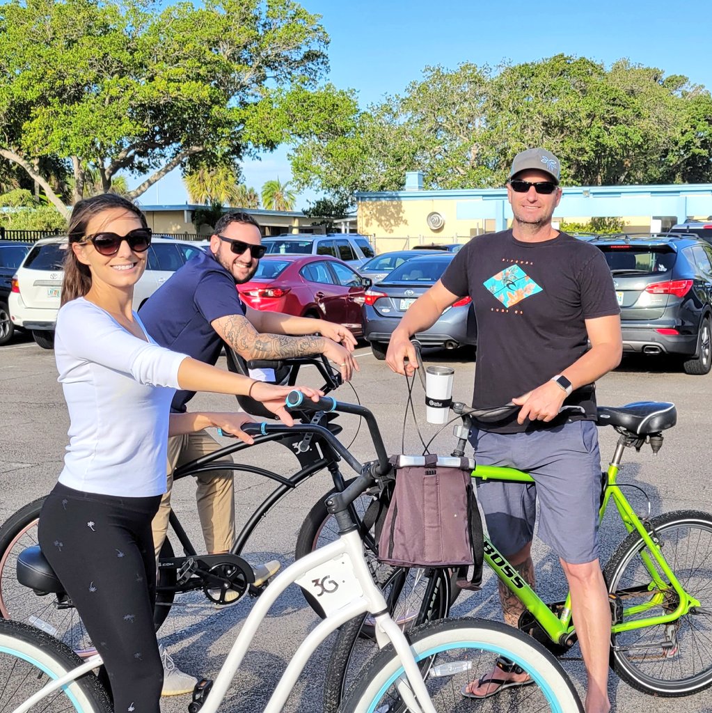 What an amazing turnout! Love hearing that today was some of these students' first time riding to school. Just goes to show you the impact of #BikeRollToSchoolDay. Also, anyone spot Wicked Pineapple? 😋🍍🚲🛴🛹
