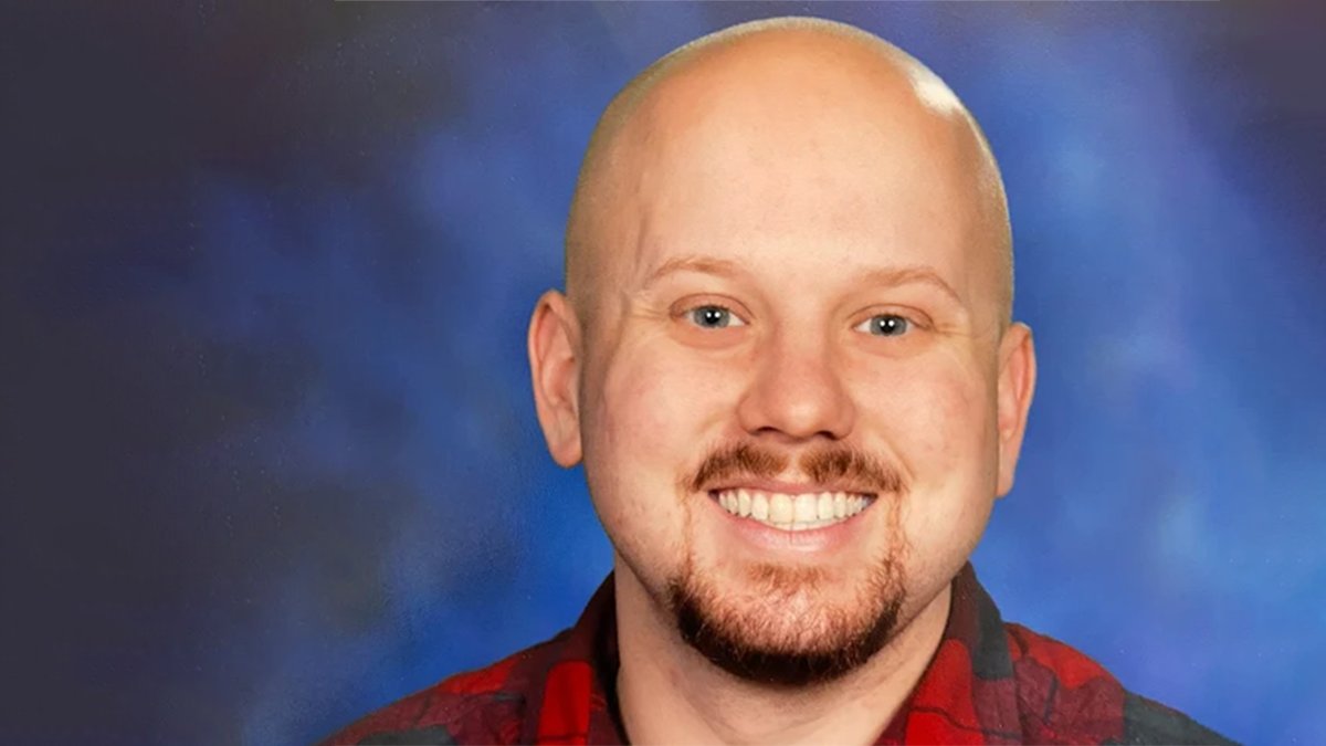 West Allis teacher Jordan Pollard to receive Distinguished Educator Award Sunday: ripon.edu/2022/05/09/wes… 

<a href="/WAWMFranklin/">Franklin Elementary</a> #RCgrad2022