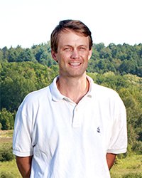 CUE_UofT's tweet photo. #CUEspotlight: Meet John Stinchcombe @JohnStinchcombe, Prof. @eebtoronto. His research looks at ecological and evolutionary genetics including the interaction between #naturalselection and genetics. Read more: https://t.co/WmcgXluaFO #evolutionarychange https://t.co/yyCBGq7bKi