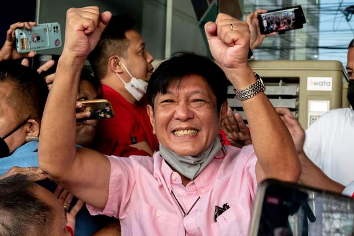 cntcntrlm's tweet photo. PBBM's smile is so pure😭❤️ https://t.co/L4o5W3zKkk