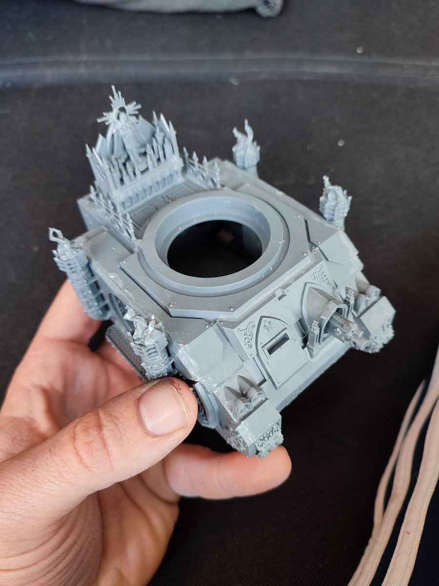 MorningVahl's tweet photo. Does someone know where to get top covers for my Immolators so they can double as fancy Rhinos?
#adepta #sororitas #immolator #rhino #wh40k https://t.co/PcrRGX6mPb