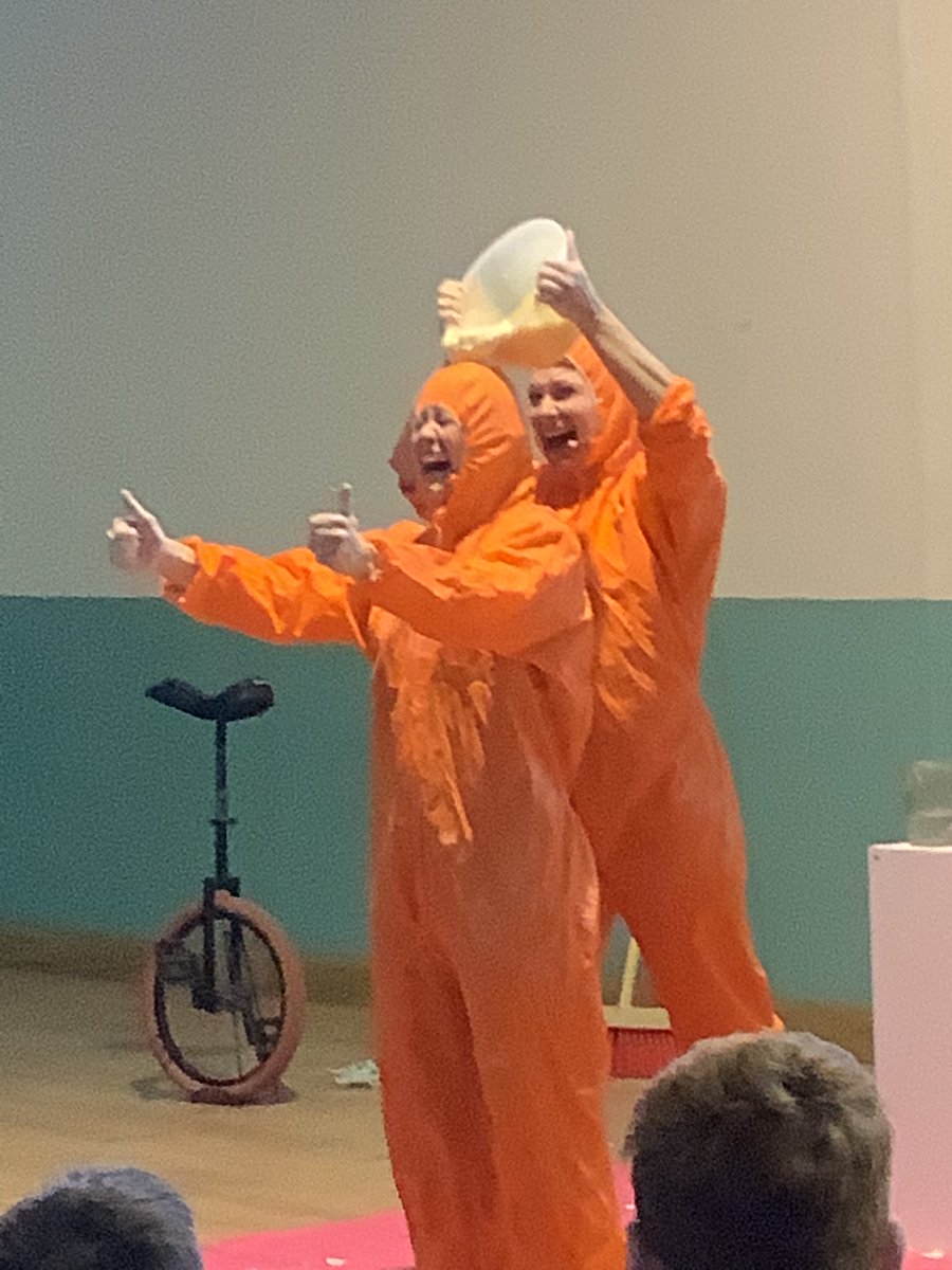 Allen_NS_'s tweet photo. The pupils of Allen National School took part in a very exciting science workshop. #StrongWomeninScience Here are some of the experiments below! https://t.co/63IgGHqThN