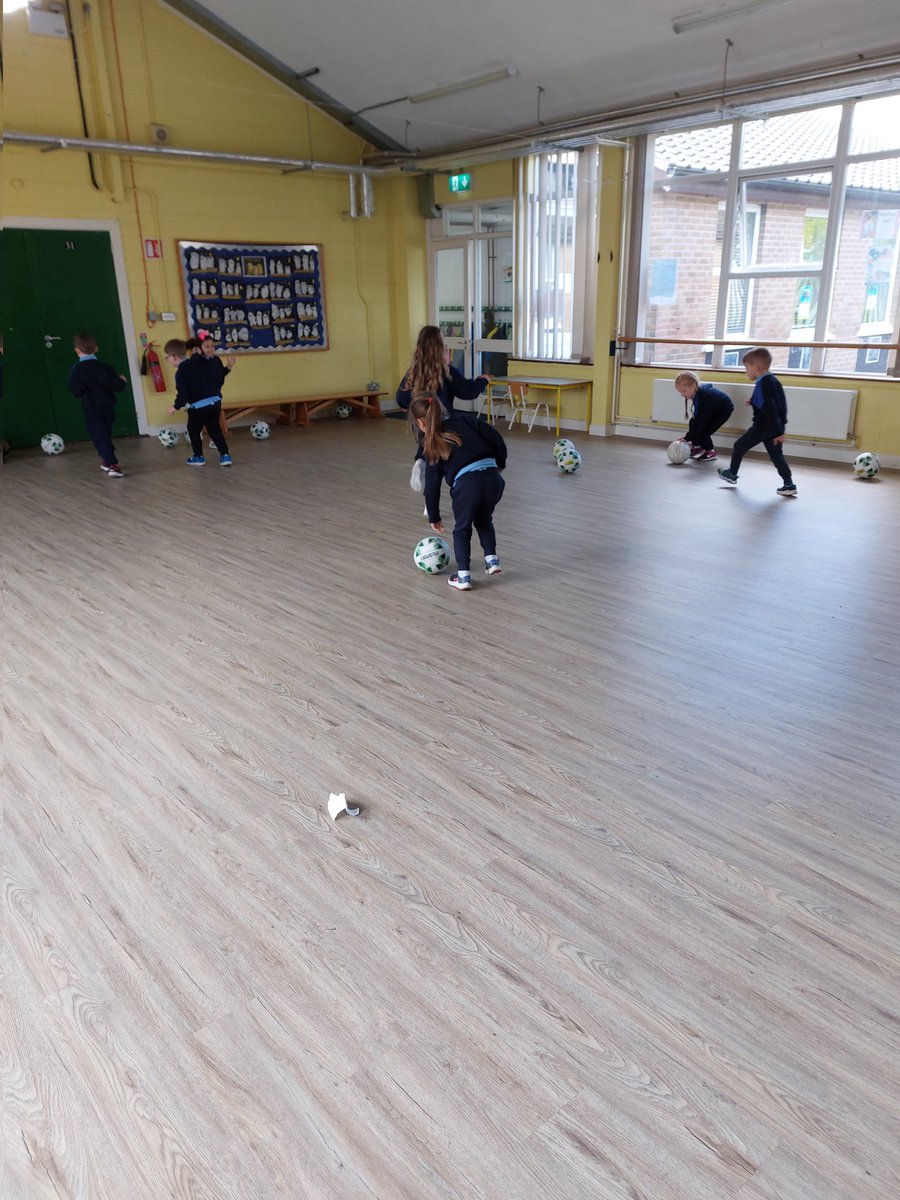 breslin_ms's tweet photo. Action shots of our football skills. The boys and girls and loving learning each week. Thanks again @MoorefieldGaa ⚽️ https://t.co/kH93Yqyq0W