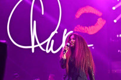 thequeenoffunk's tweet photo. Strength Of A Woman Festival & Summit Day 2 State Farm Arena Concert
Chaka performed during the Strength Of A Woman Festival & Summit State Farm Arena Concert at State Farm Arena on May 07, 2022 in Atlanta, Georgia π
#chakakhan #DerekWhite #maryjblige https://t.co/SrV0IQHZAc