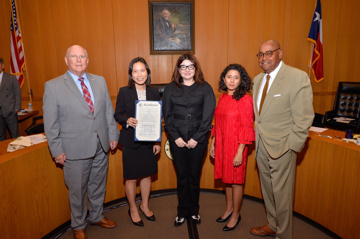 TheHarrisCTR's tweet photo. Thank you, Harris County Commissioners Court for declaring May as Mental Health Awareness Month in Harris County. We are proud to partner with you to reduce the stigma of mental illness.
#LetsTalk #TogetherWeCan
.
@HarrisCoJudge  @hcpct1 @HarrisCoPct2 @HarrisCoPct3 @HCPrecinct4 https://t.co/PeDOutTpJS