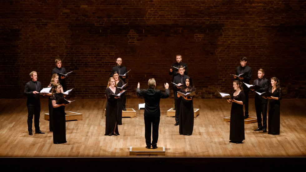 TenebraeChoir's tweet photo. See you in Limerick🇮🇪 on 10 June - music by #Victoria #Bach and @jamesmacm😀🎶

Sing along with #nigelshort in a #tenebraeeffect workshop!

Workshop: https://t.co/nLyCKsXe2o
Concert: 
https://t.co/XXpOYpn4zf

@LimerickSings #tenebraeat20 #choir #choral #singing #concert #workshop https://t.co/yM7kPZMvt1
