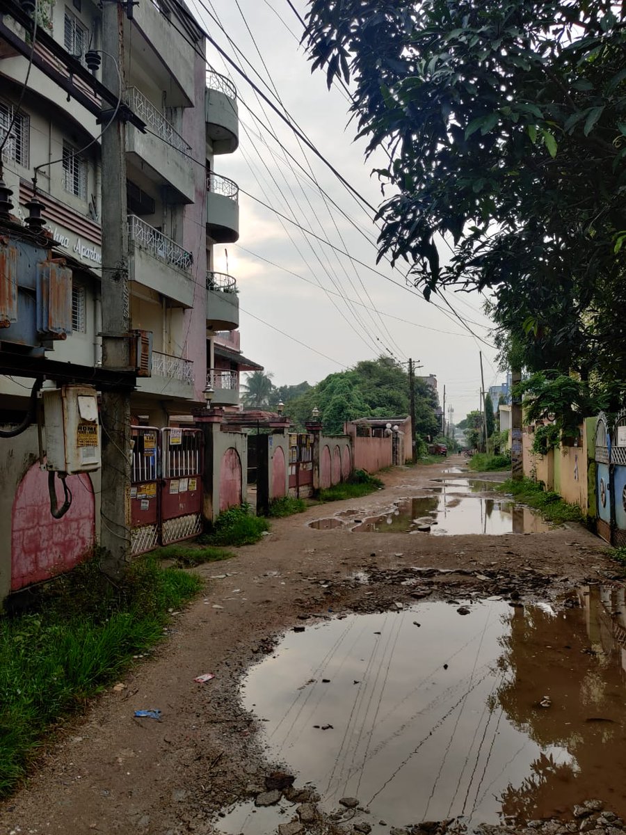 Vashist5498's tweet photo. @DC_Ranchi Respected Sir,Please do something before rainy session it is old area which comes in Jai Prakash Nagar Bariatu,Ranchi.There is no dranage system no roads people of that area faces lots of problem .Please do something for this area . https://t.co/tPqbd4wxLT