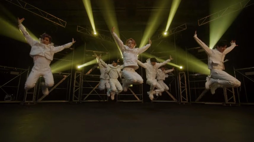 npomvtt's tweet photo. ELES! Ciipher realizou seu comeback com o MV de “Fame”, música título do seu 3° mini-álbum ‘THE CODE’. 

Confira: https://t.co/saBEWpNUwj https://t.co/Jgd0Bv9TAU