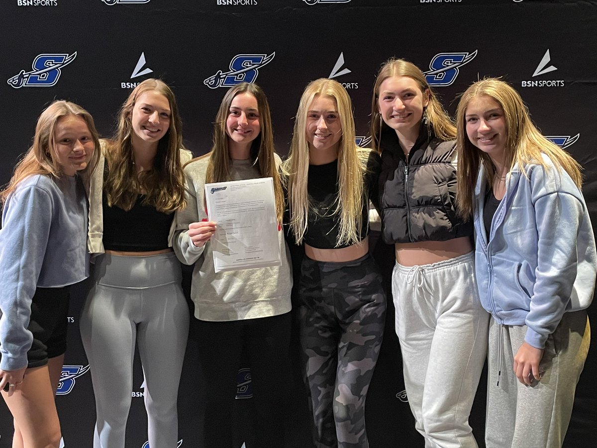 kmart_25's tweet photo. Super proud of @MeganDriste &amp; so excited to watch her continue to do great things on and off the court! @CSBBasketball is getting a great one. Congrats to Megan &amp; all the Sabre athletes who have committed to further their athletic &amp; academic careers! 💙 https://t.co/J5cZnidMB2
