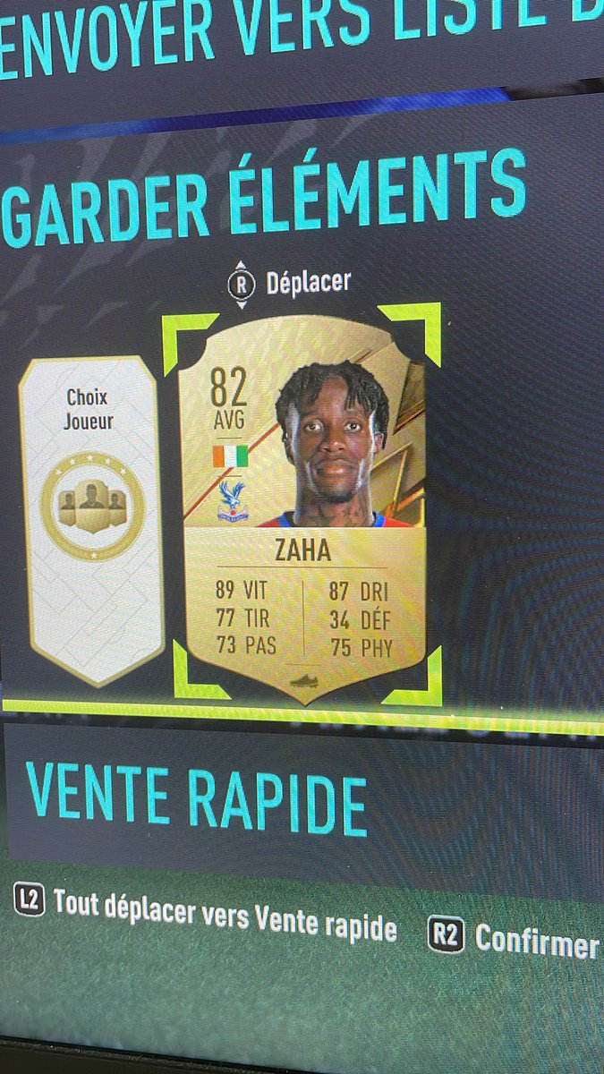 EloPsaxFn's tweet photo. @FansdeFUT C’est un beug ou y’a plus les tots pl ??? https://t.co/bPDVLtJ9wp