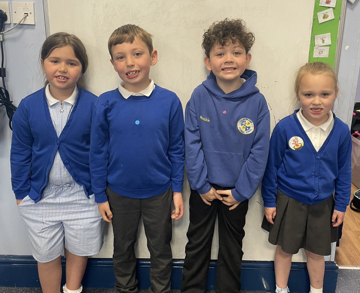 penrhiwceibr's tweet photo. Super star spellers this week. 🌟🌟🌟 Da iawn pawb 😃 https://t.co/Q2KrxcFn5T