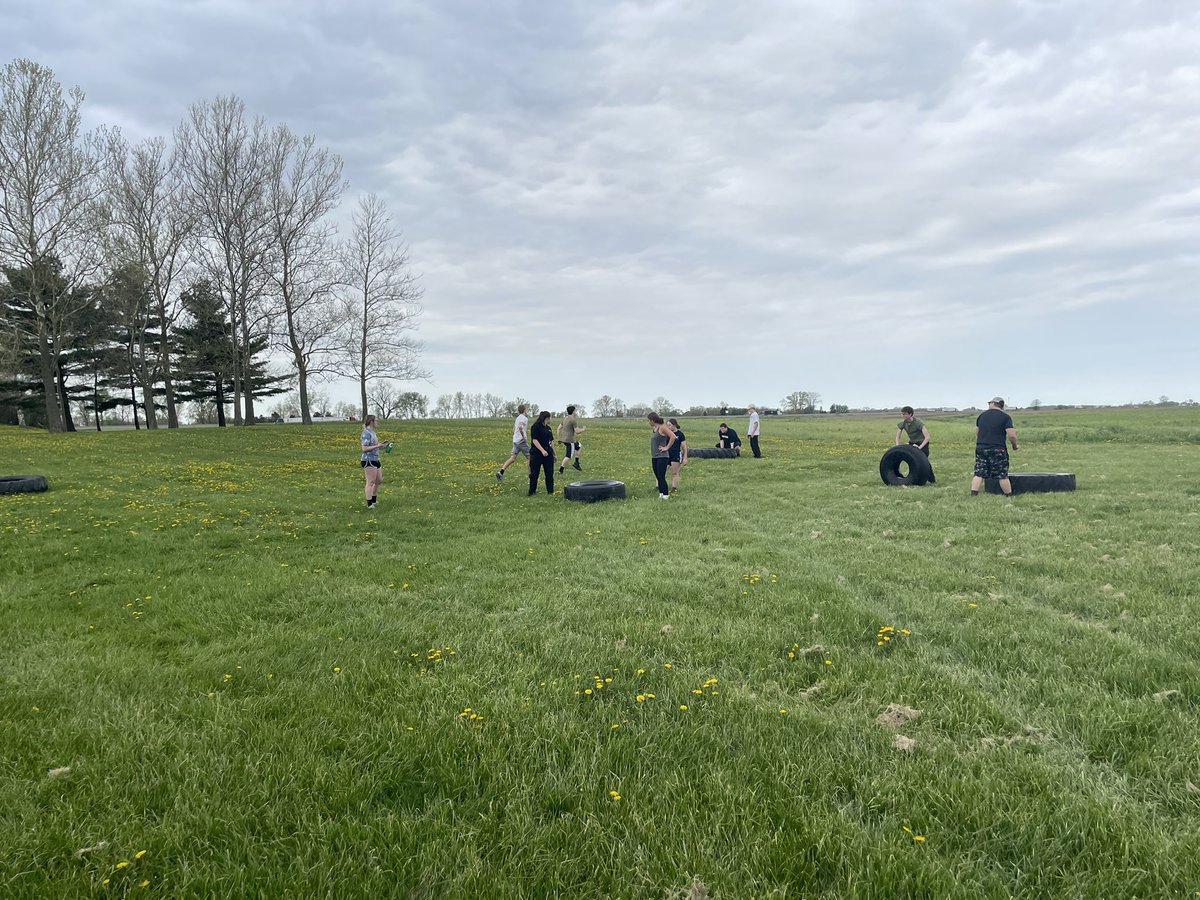 EHOVEcj's tweet photo. dandelions and PT 🌼 #EHOVEvips https://t.co/qo6gAMrRme