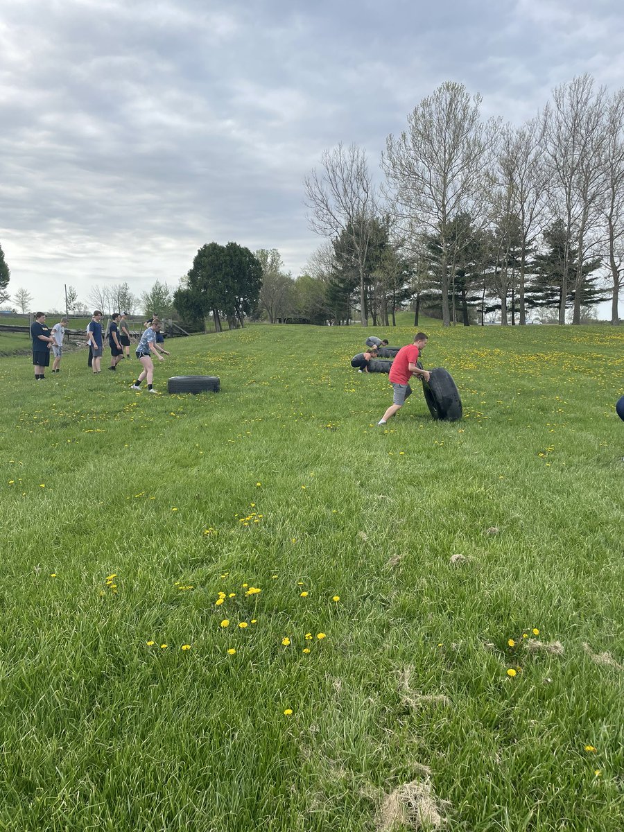 EHOVEcj's tweet photo. dandelions and PT 🌼 #EHOVEvips https://t.co/qo6gAMrRme