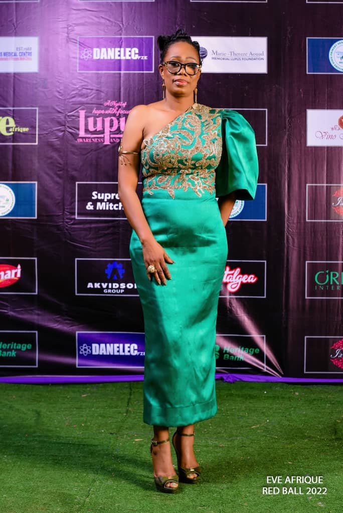 EveafriqueNews's tweet photo. Eveafrique Redball; A Night of Hope with Focus on Lupus Awareness and Management, Red Carpet moments

https://t.co/CArNNXt6od 

#lupusawarenessandmanagement #redballforcauses #eveafriqueredball #lupus #ANightOfHope #lupusmanagement  #newsfromthenigerdelta #redcarpetmoments https://t.co/5KObfuVidK