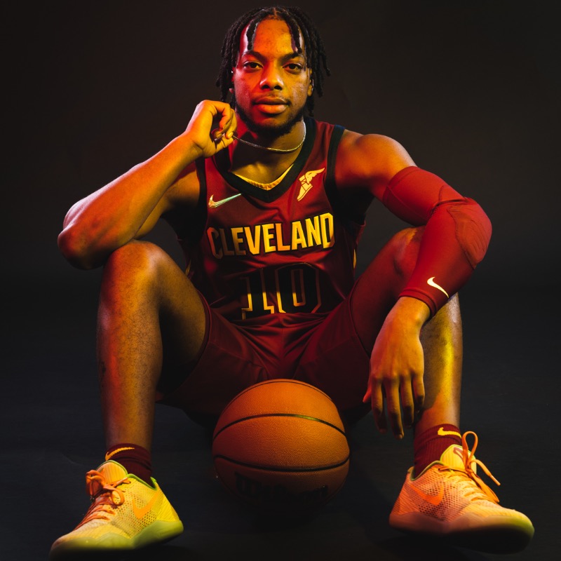 TheCLE's tweet photo. And we love having him in Cleveland. 

📸: @cavs | #ThisisCLE