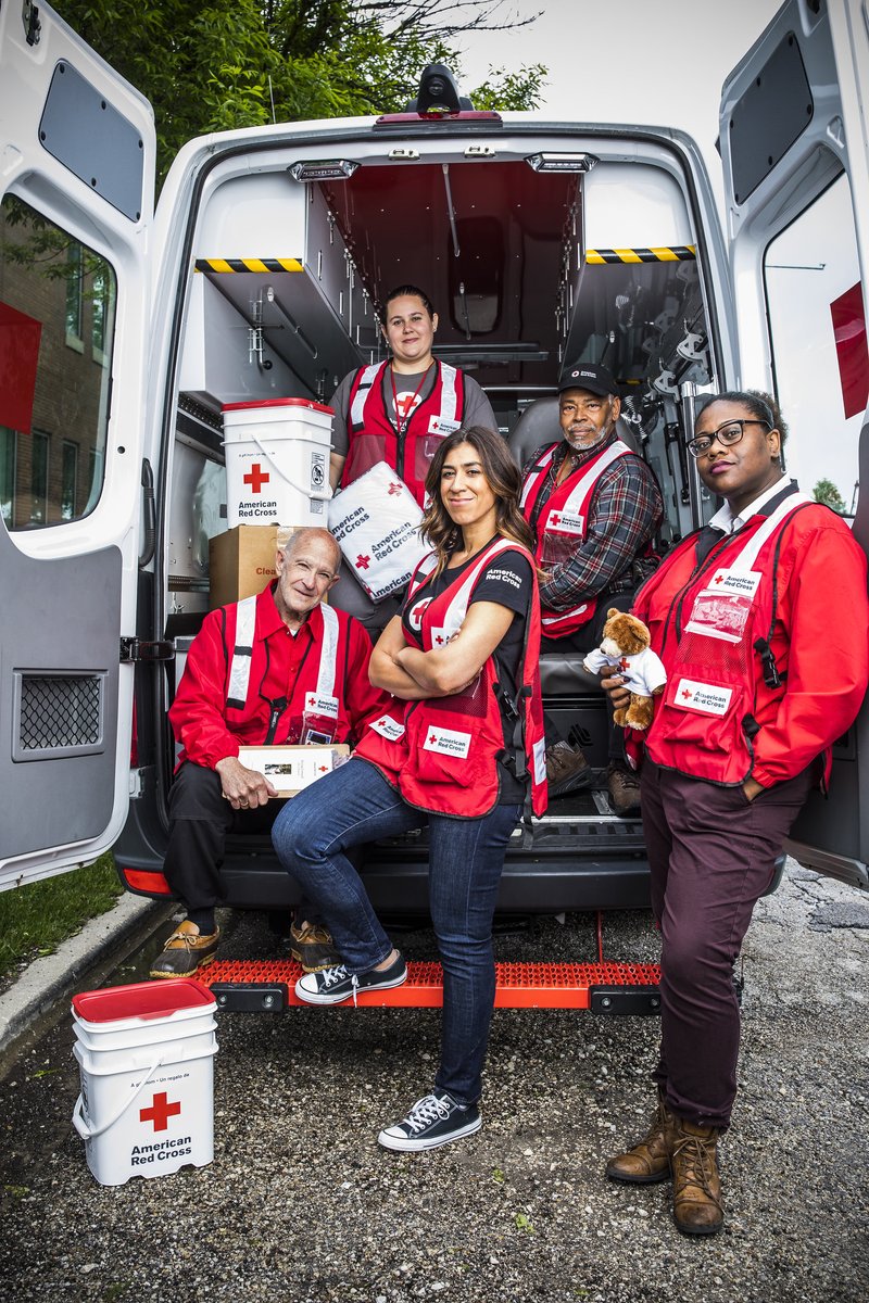 RedCrossIL's tweet photo. Front and center, CEO @CelenaRoldan! #RedCrossHeroes https://t.co/wAwb1HWKMn