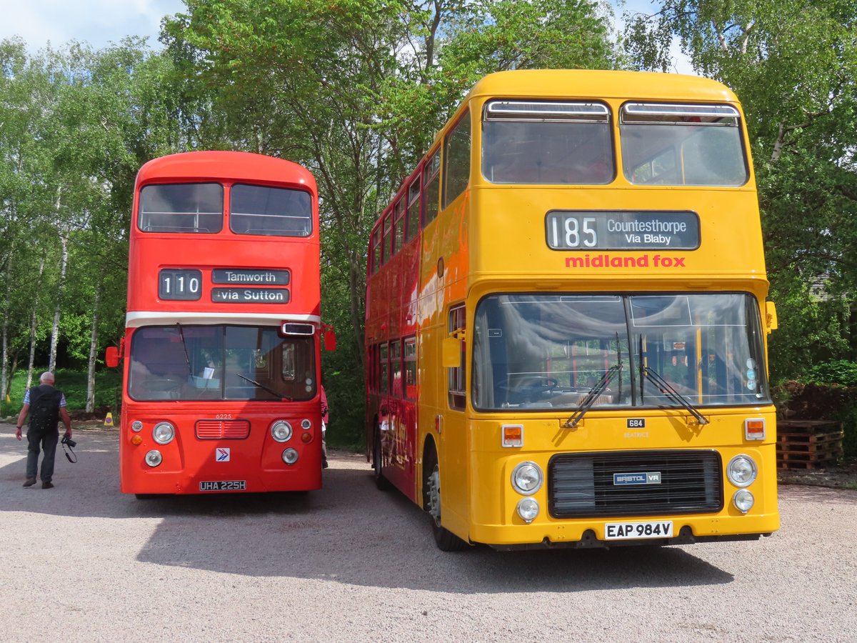 LocoSpottingNW's tweet photo. Three different Midland Red buses at various points on Saturday. 1968 BMMO-built single-deckers PHA 505G and RHA 919G as well as 1969 Daimler Fleetline UHA 225H alongside a 1980 Bristol VRT Series III and a 1949 Guy Arab III. #MidlandRed #Daimler #Fleetline #BMMO https://t.co/nAk9BUIIhH