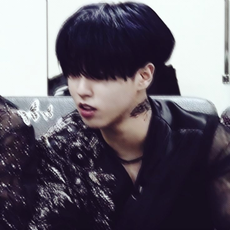 #minsung!music au, в котором обоих парней связывает лишь одно - общие репетиции симфонического оркестра, где минхо приходится играть под руки джисона