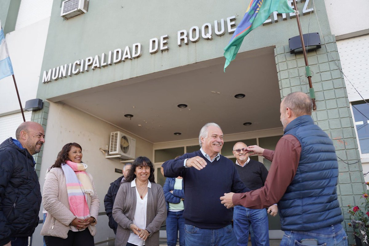 minsaurralde's tweet photo. En la provincia de Buenos Aires está la principal fuerza productiva del país. Hoy recorrimos Roque Pérez y tuvimos la oportunidad de conocer distintas empresas locales y obras que generan empleo y progreso para la comunidad.

@alferdez
@CFKArgentina 
@Kicillofok https://t.co/aFt8dREC10