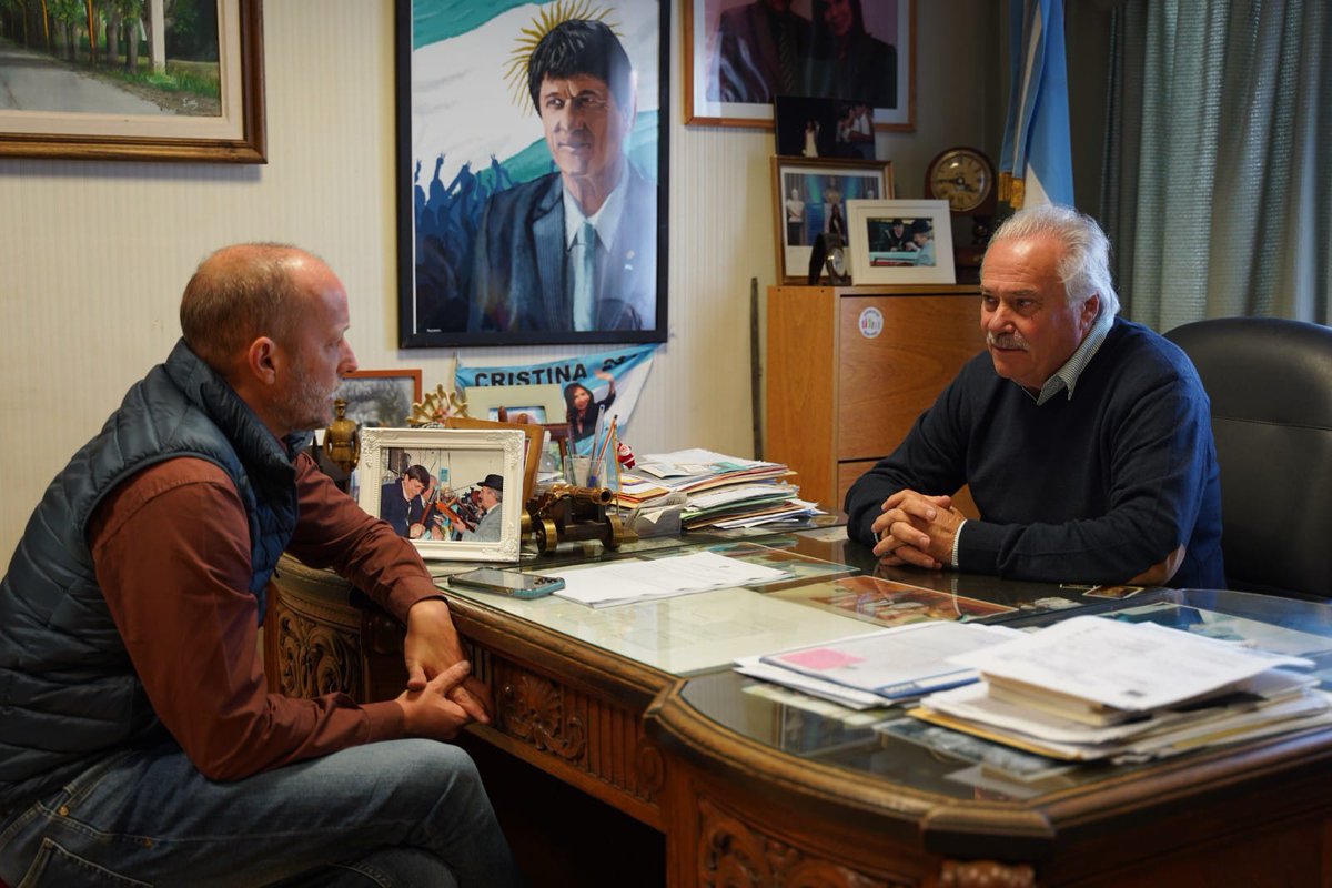 minsaurralde's tweet photo. En la provincia de Buenos Aires está la principal fuerza productiva del país. Hoy recorrimos Roque Pérez y tuvimos la oportunidad de conocer distintas empresas locales y obras que generan empleo y progreso para la comunidad.

@alferdez
@CFKArgentina 
@Kicillofok https://t.co/aFt8dREC10