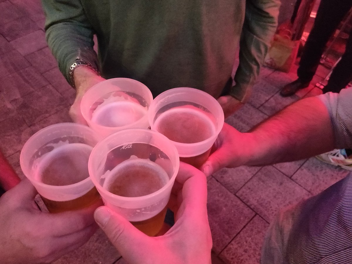 HoerMirZu's tweet photo. Mit Kumpels den #Weekbreaker genießen 🍻🥳 https://t.co/hUIdP5oUcP