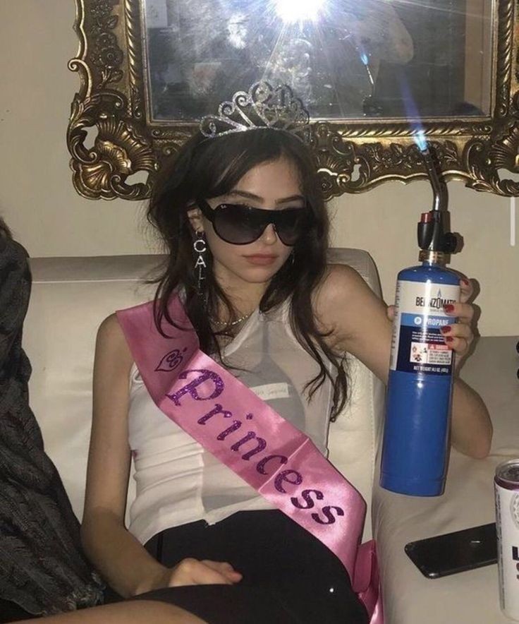 aycaxodc's tweet image. doğum günüm kutlu olsun:)
(00.00 bekleyemedim malum yarın okul)