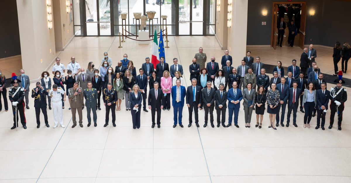 ItalyinUS's tweet photo. Honored to welcome Italian Prime Minister Mario Draghi for his important visit to the U.S.. Grazie Presidente! 🇮🇹🤝🇺🇸 https://t.co/KqKMaovhp6