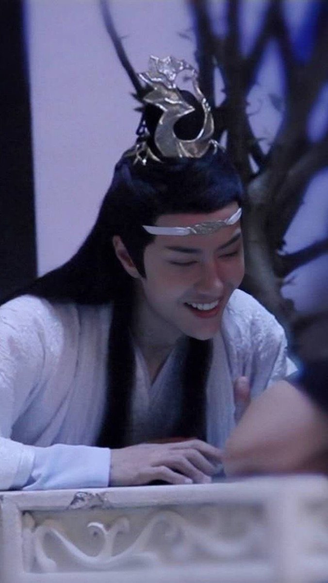 wang yibo smiles tweet media
