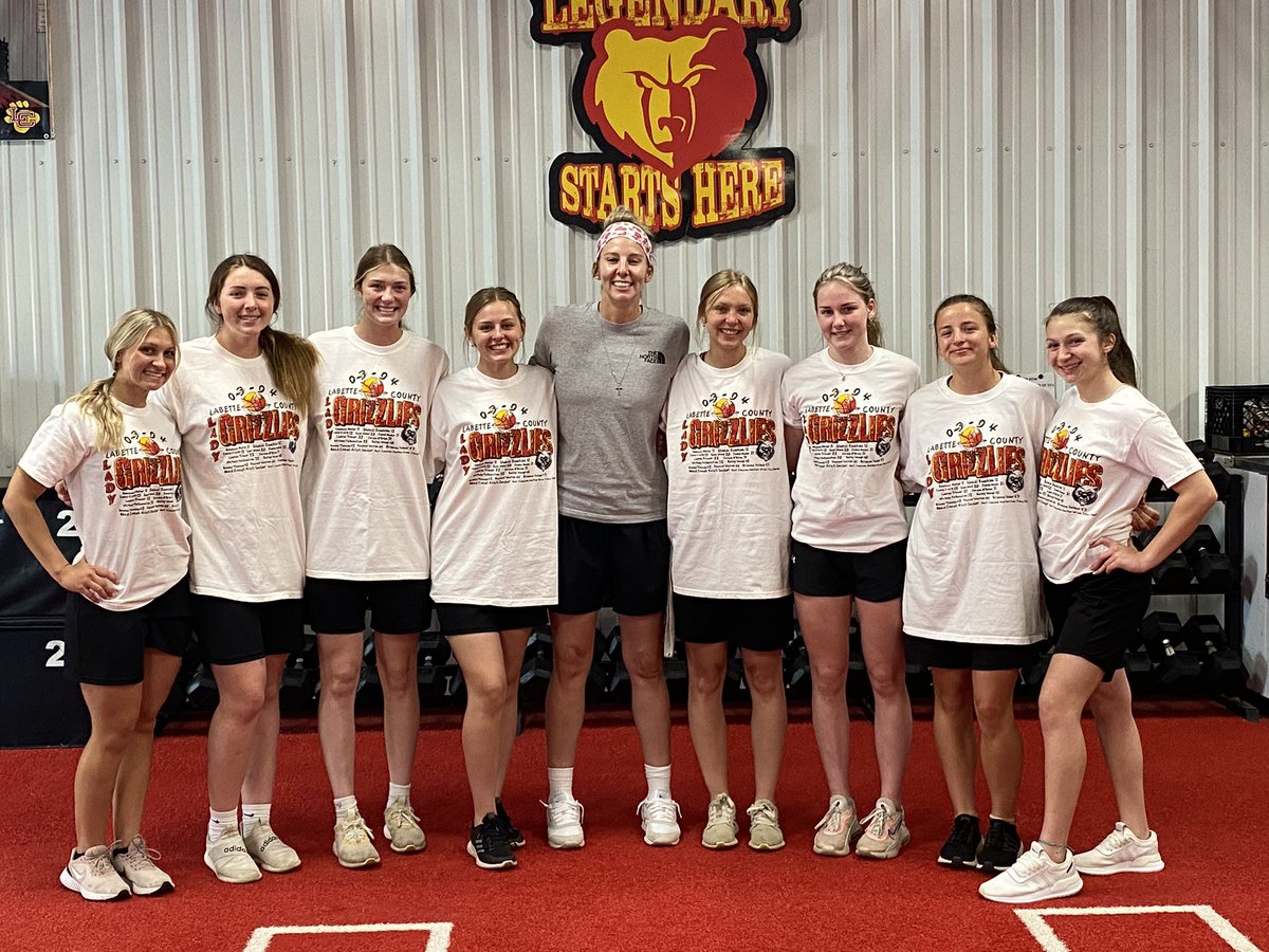 CoachVolmer's tweet photo. To say that I will miss these seniors would be a huge understatement. They left every program they have ever been a part of better than they found it and then some! I love them. They are my kids and will be forever and ever. #beefcakes4eva #4thhour #itscooltobestacked&havemuscles https://t.co/1QgRb5LCur