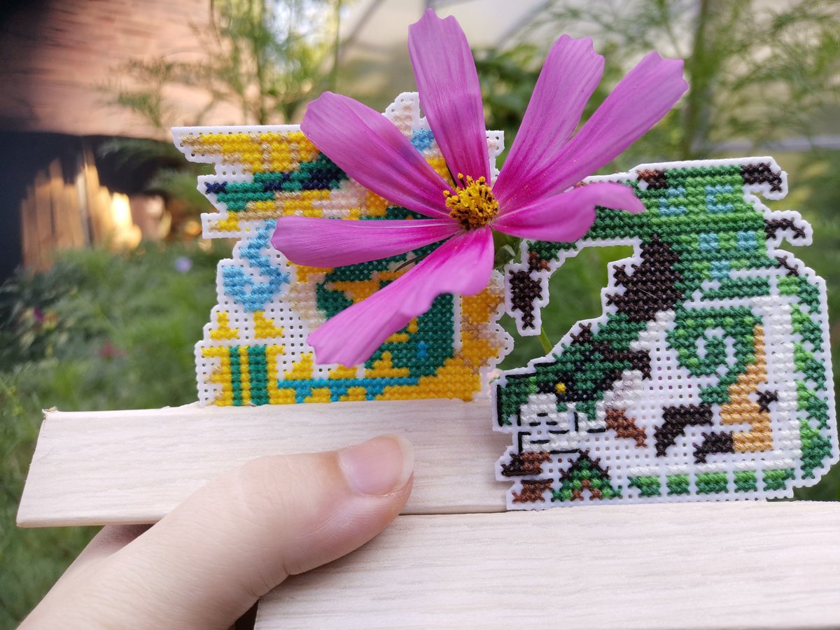 Hell_arred's tweet photo. And in these shots - both handsome men at once.🌺

Zinogre and Rathian from Monster Hunter 🌸

#handmade #crossstitch #cross_stitch #MonsterHunter #rathian #Nintendo #zinogre https://t.co/eUt75iS9Hu