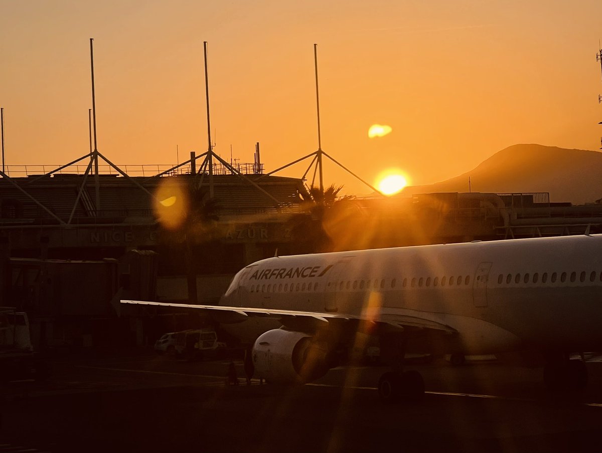 BelahceneK's tweet image. #AirFrance #LFMN