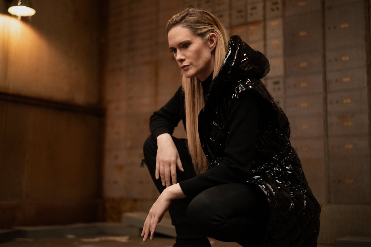 MarchStephanie's tweet photo. Season Finale of @TheCWNaomi !! We blow it OUT. #AKIRA #NAOMI (streaming free now on #CW) https://t.co/BscL67wQ3H