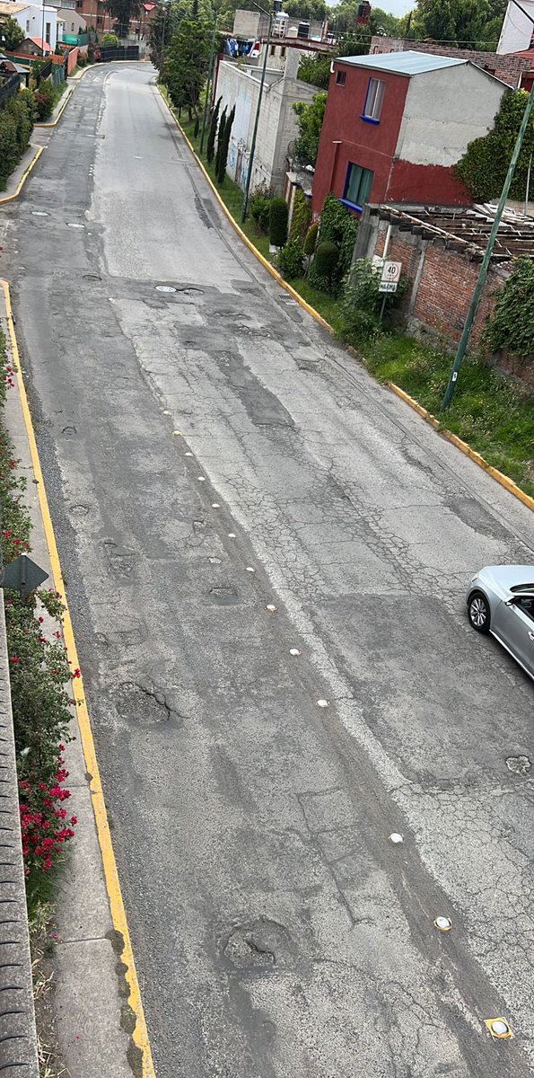 nydiae's tweet photo. @GobNau @angiemoyam Vecinos d Sn Mateo queremos reportar los cráteres inmensos sobre Av. Sn Miguel de la Lopez Mateos a Carril d l Mora. URGE VENGAN A REPAVIMENTAR, ya varios automóviles han sufrido averías graves.ESPERAMOS Q NUESTRO VOTO HAYA VALIDO LA PENA. Nos vemos en el 2023 https://t.co/SAvR2kAbSR