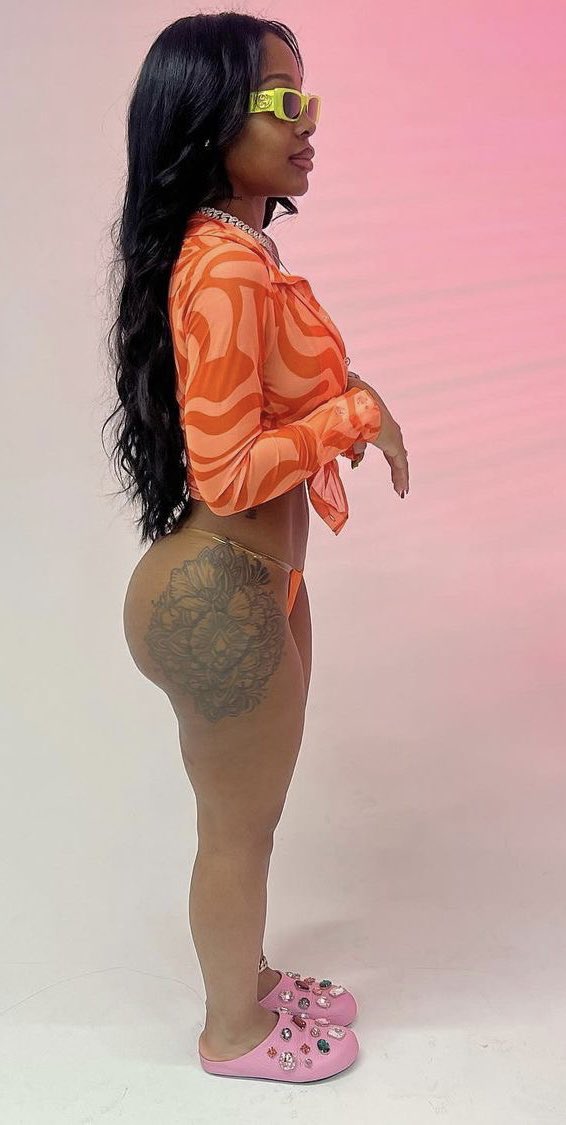 waaydamin's tweet photo. Hot girl summer 👅🧡 https://t.co/FP9hi699Pm