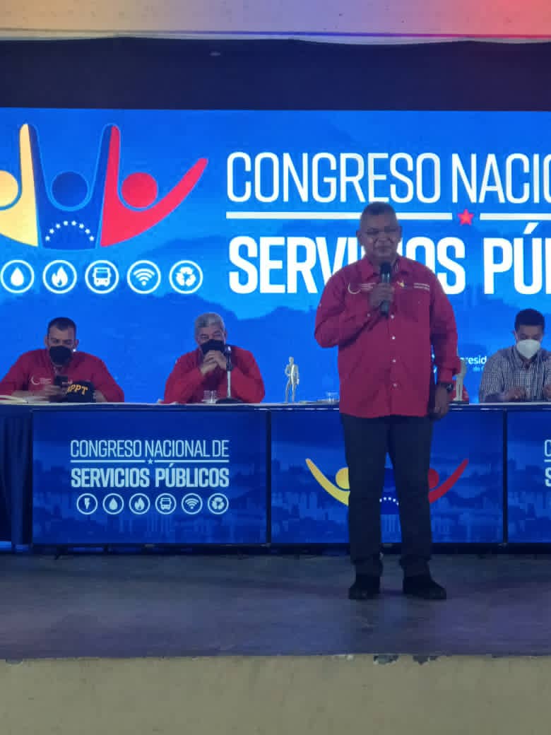🎙️ Acompañando al Vicepdte. Sectorial G/J <a href="/NestorLReverol/">Néstor Reverol</a>, Ministro @HAbreuMRT  @TransporteGobVe  y el Gob. <a href="/eduardopiate2/">eduardo piñate</a>, participan en el Congreso Nacional de Servicios Públicos que se está efectuando este #11MAY en San Fernando, Edo. Apure