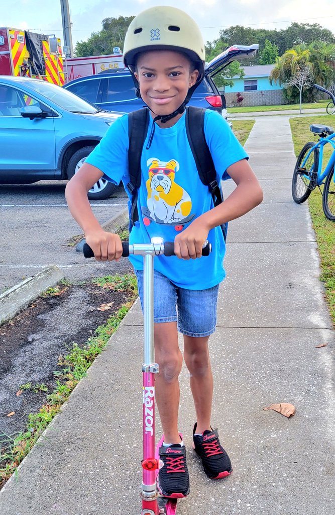 #ICMYI This morning we supported #BikeRollToSchoolDay at Surfside Elementary in Satellite Beach. We ended up fitting 20+ plus helmets, and passing out 150+ safety goodie bags and bicycle light sets. 🚲😍🛴 Love to see these smiles!
