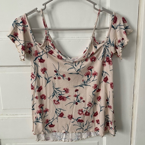 10xvintage's tweet photo. So good I had to share! Check out all the items I'm loving on @Poshmarkapp #poshmark #fashion #style #shopmycloset #hollister #fety #oldnavy: https://t.co/0HJvkiPoXh https://t.co/oBga8eTQbt