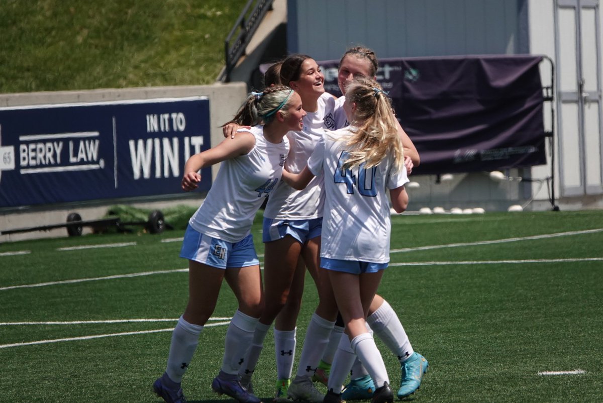DCPGSports's tweet photo. Ava Spies makes history as @ElkNorthGrlsSoc first goal scorer at state. Jordan Zielinski assisted on the historic goal. With 12 minutes remaining, @SkyHawkSoccer lead 7-1. https://t.co/hV65Nda0cw