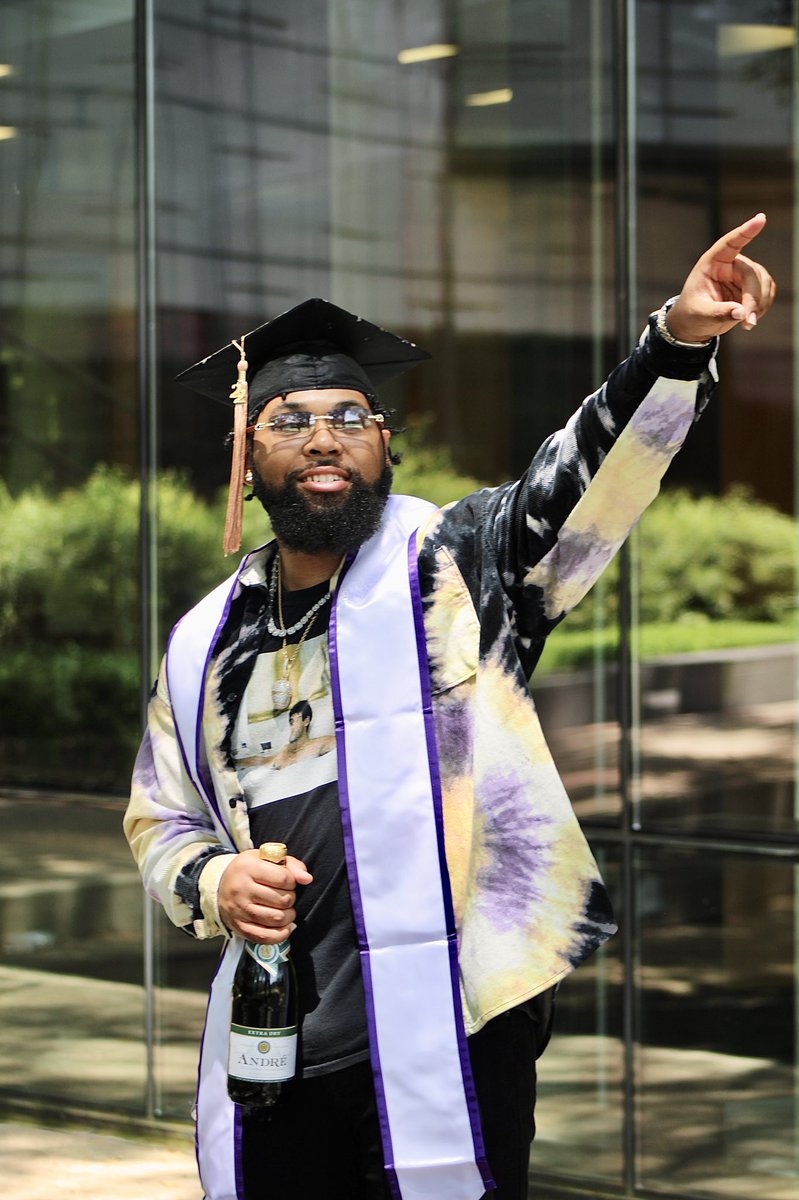 KingPre__'s tweet photo. Overall Undergraduate Dropout Rate: 40%
Black Students Dropout Rate: 54%
Students That Take A Leave Of Absence: 60%+ Less Likely To Finish College.
“If You Don’t Fall Down, How Do You Know What Getting Up Is Like?” 👨🏽‍🎓🎓🍾
#Pvamugrad #pvgrads #hbcugrad 
The Start vs. The Finish https://t.co/rYpatc39wP