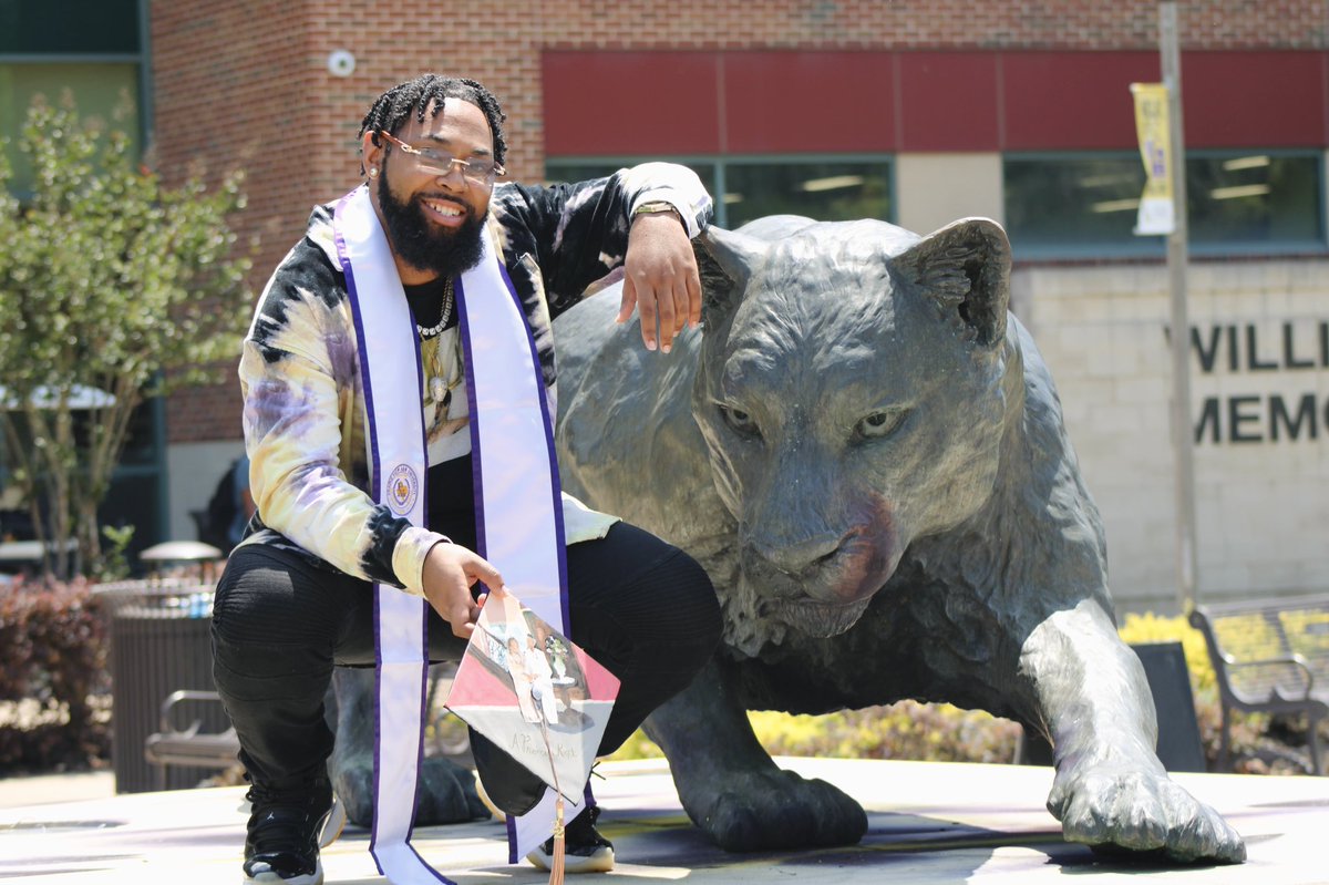 KingPre__'s tweet photo. Overall Undergraduate Dropout Rate: 40%
Black Students Dropout Rate: 54%
Students That Take A Leave Of Absence: 60%+ Less Likely To Finish College.
“If You Don’t Fall Down, How Do You Know What Getting Up Is Like?” 👨🏽‍🎓🎓🍾
#Pvamugrad #pvgrads #hbcugrad 
The Start vs. The Finish https://t.co/rYpatc39wP