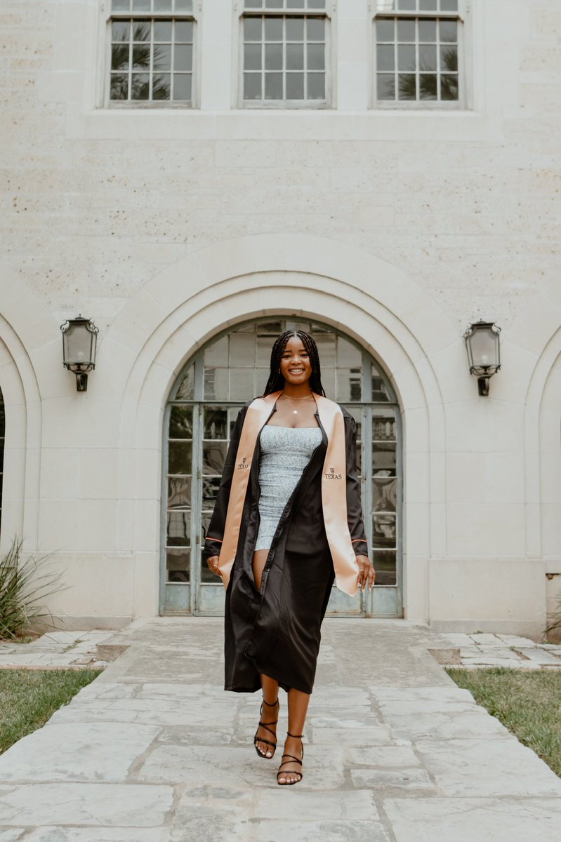 aburridoash's tweet photo. no accomplishments, just vibes and pretty pictures🫶🏾 #TexasEx #ut22 https://t.co/QyAM1uLeoO