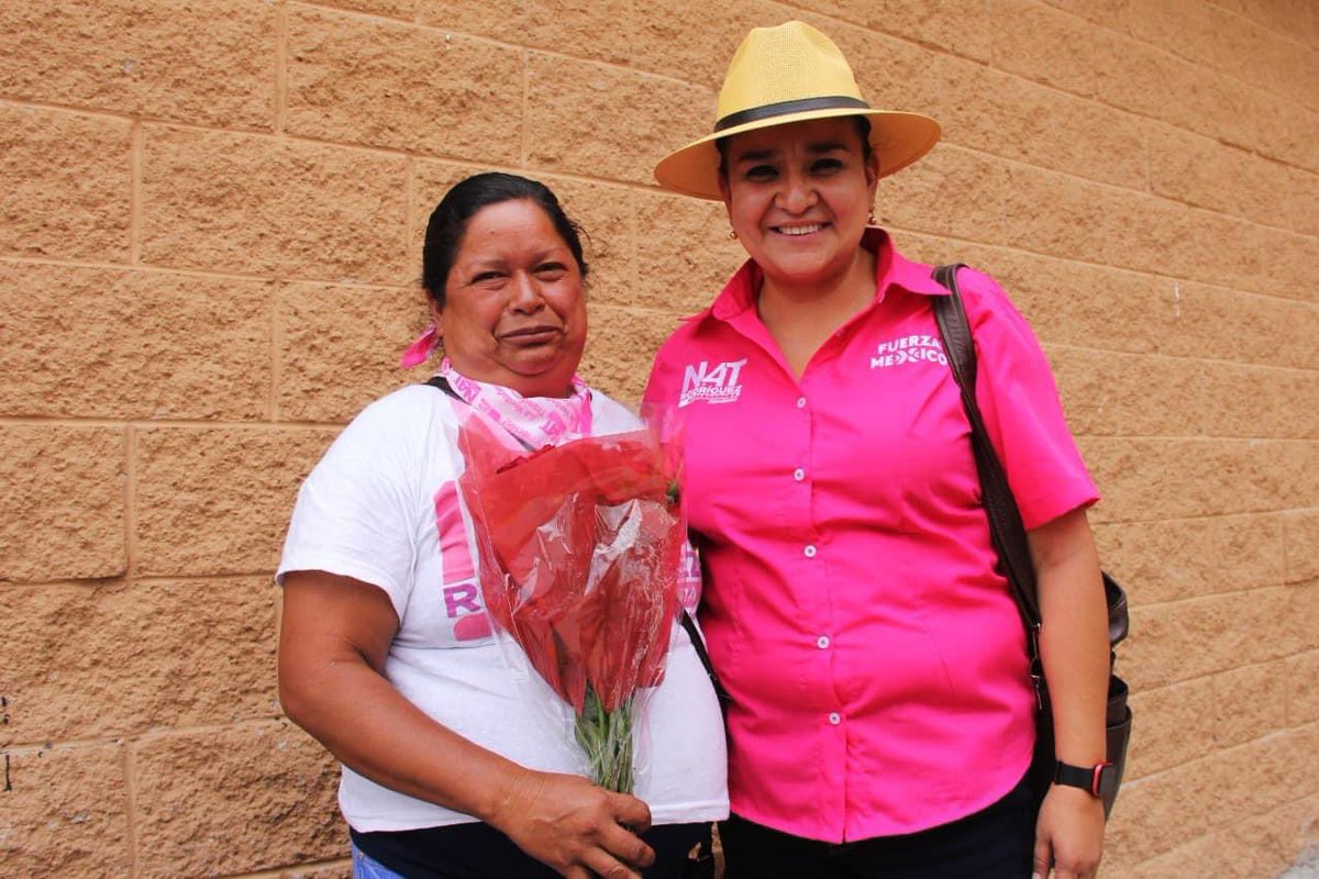 NatRodriguezAgs's tweet photo. Día muy gratificante, reconozco y agradezco la labor de las madres👩🏻‍🍼 en nuestra sociedad.

Gracias por su apoyo, en #NatRodríguez🌺 tienen una amiga.

#LaVerdaderaTransformación https://t.co/3nN3wExWXj