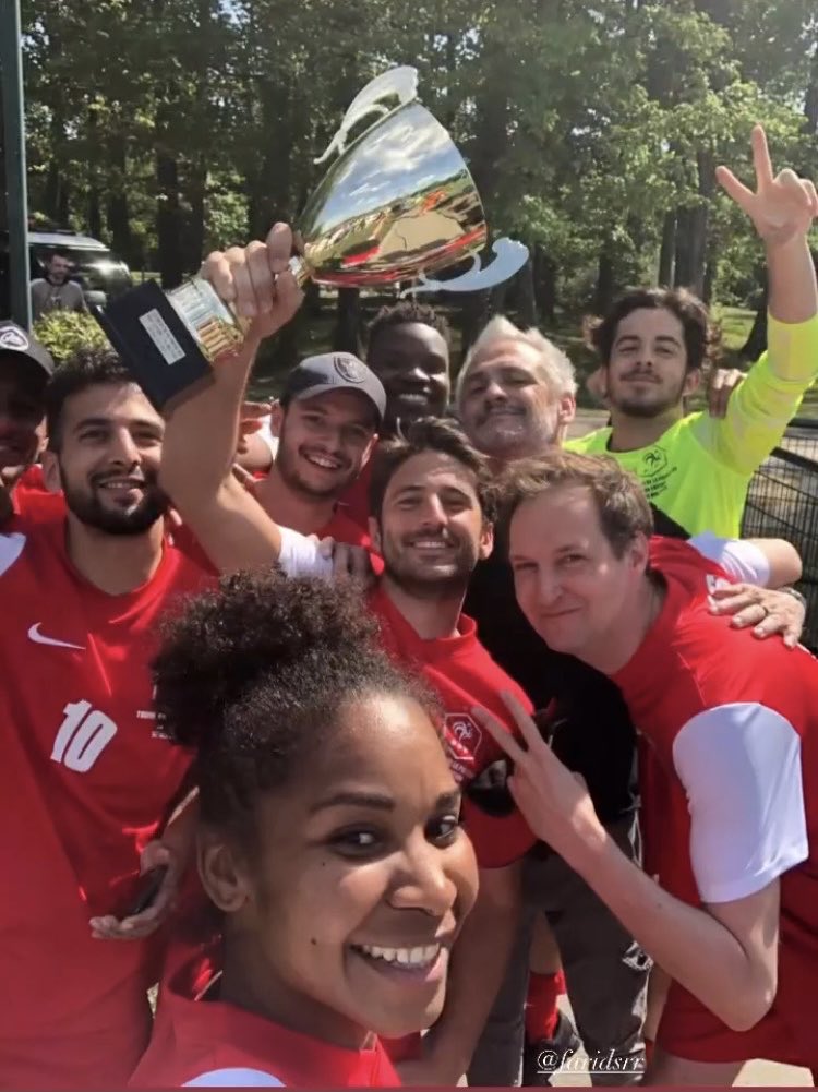 saimonfourns's tweet photo. Encore une magnifique performance de la team M6 au tournoi de la presse avec cette 3eme place.Merci à tous ⁦@yannper1⁩ @sgendarmeM6⁩ ⁦@SPG_Turbo⁩ ⁦@GeorgesLaura⁩ ⁦@FabriceAbriel⁩ ⁦@RomanArdeois⁩ Rendez vous en 2023 #fff #tournoidelapresse https://t.co/mK0Kwou50b