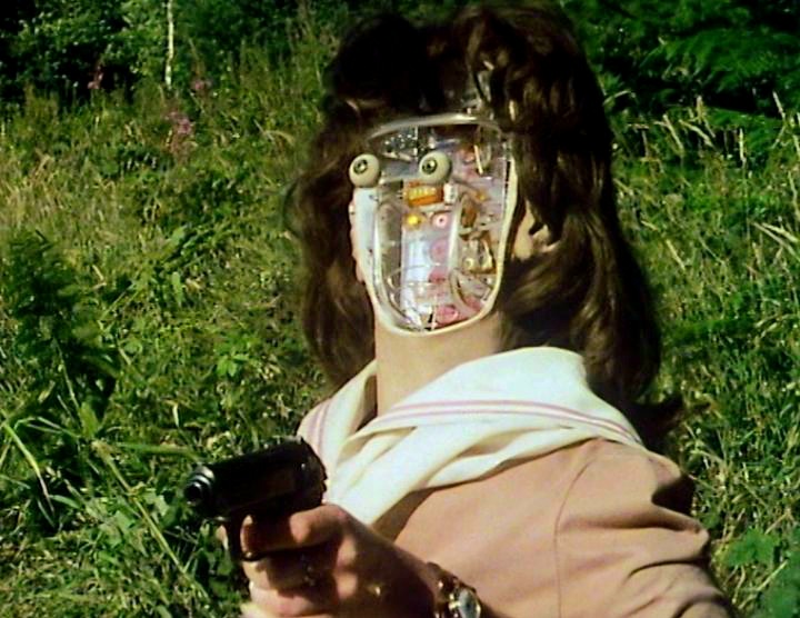 WhosThatGav's tweet image. #nowwatching #DoctorWho #TheAndroidInvasion 🤖📺 This story reminds me of Christmas, as the first time I saw it was on #UKGold from Wednesday December 22nd 1993. Episode 3 aired that Christmas Eve (which was a Friday) - and the story concluded on December 27th. #geekyfacts 🎄🎅🎁