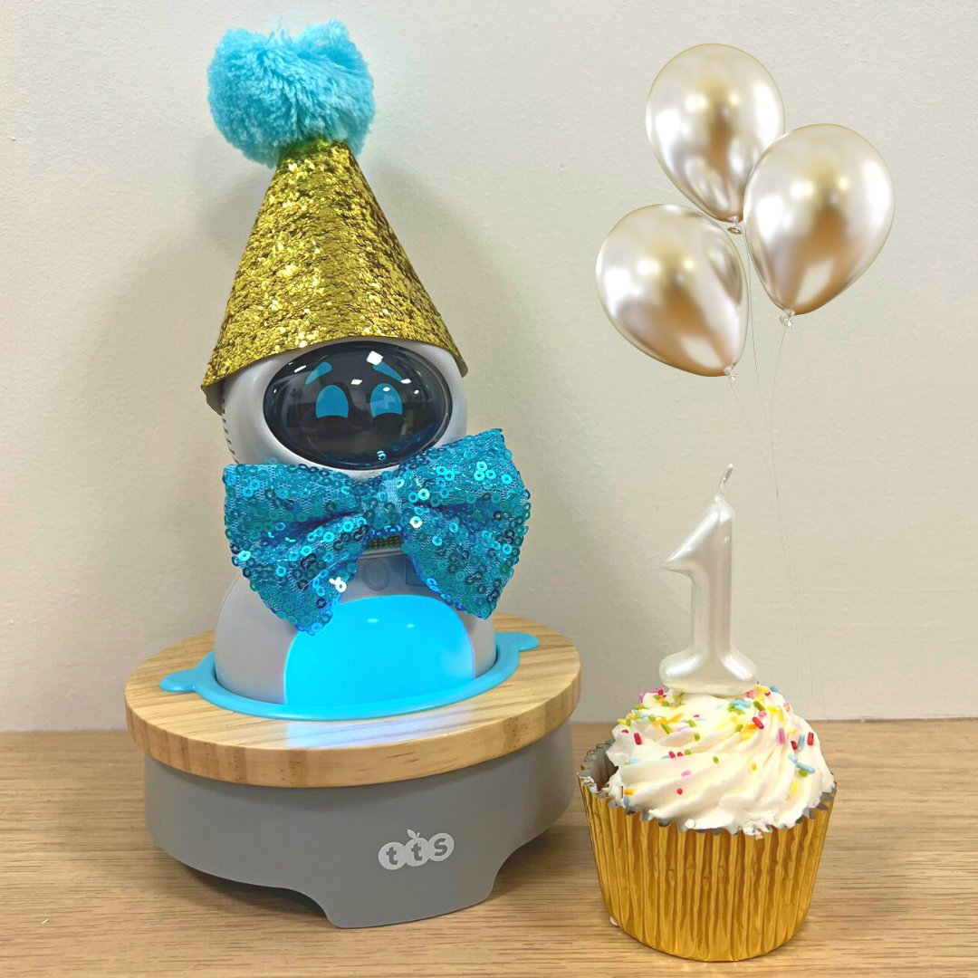TTSResources's tweet photo. 🎈 Happy 1st Birthday, Kitt! 🎈 

Send him some birthday wishes! 👇 

#Kitt #TheLearningCompanion #Birthday https://t.co/H3y019z9nY