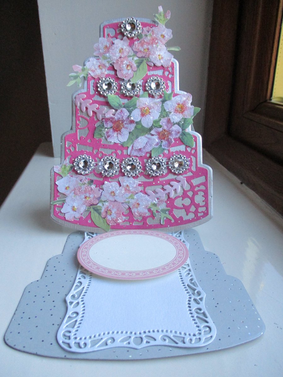Anitas_Cards_4U's tweet photo. Hello both, just joined, so am catching up on things I've missed. We are decorating the spare eoom at the moment - not my fave job, but it has to be done. Still had time to complete 2 #handmade #cards - enjoy! #womaninbizhour The cake will be in our #numondaystore soon https://t.co/R8bdSAIQuO
