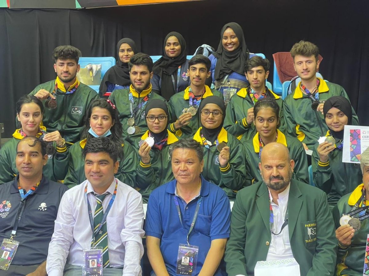 SalmanAhmedBaig's tweet photo. @faizanlakhani @mak_asif They were struggling with tickets and now each member of team is returning with a medal
Girls U19 team got Bronze
Boys singles U19 Bronze
Girls U15 doubles Silver
Boys U15 doubles Silver
Boys U15 Team Silver
Girls U19 doubles Bronzes #PTTF #SACJTTC https://t.co/im5DKAGPHi