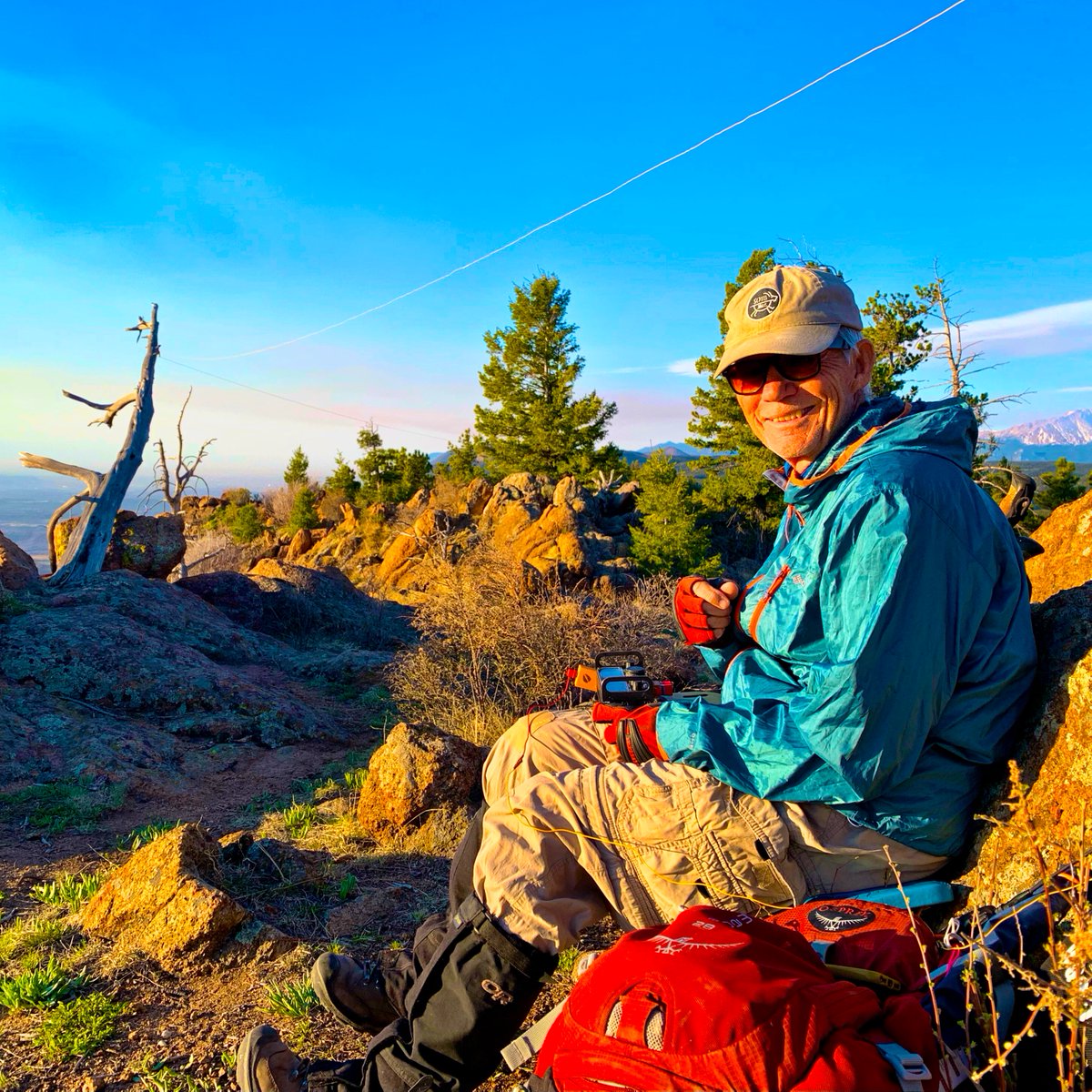 SOTA Sunrise Activation! A quick hike Hermanator before Shane/NØQLR had to get back home for Zoom meeting I'm grinning because I'm telling Shane how sorry I am 😢 he as to go to work while I sit here and work SOTA Chasers and DX 😂🤣  TU JH1MXV &amp; F4WBN!!