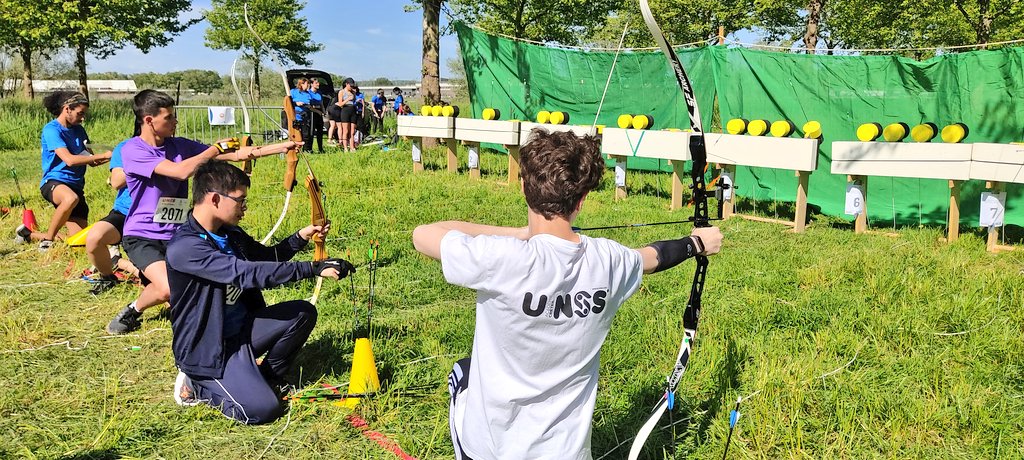 creteil_unss's tweet photo. 🆕 1er Challenge de #RunArchery 🏃‍♀️🏹 @AcCreteil en partenariat avec le Comité Régional IDF @FFTiralArc 🖋️

Sous le ☀️ de la base olympique de Vaires sur Marne nos jeunes ont tenté l'expérience ! #Raid #Challenge #SportPartagé 

Une belle réussite #DisciplineCombinée #UNSS https://t.co/Rz1BpssF1A