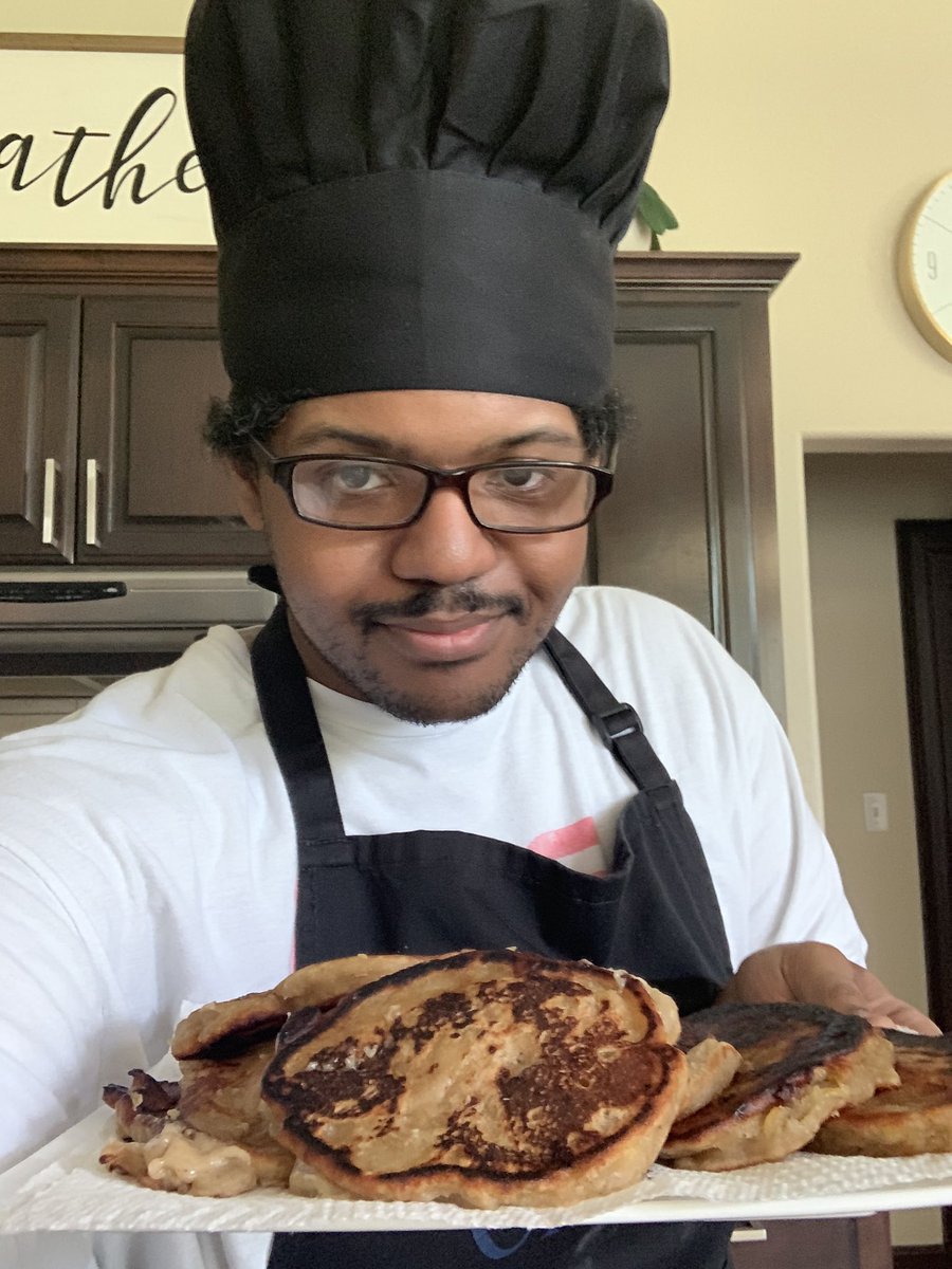 tjradway7's tweet image. Hey guys, I did cooking some of the Jamaican Banana Fritters for lunch and it was taste delicious, but I cut into pieces and I’m so proud to be a chef! #jamaicanbananafritters #bananafritters #texaschef #chef #cooking 👨🏾‍🍳🍳🇯🇲🍌👨🏾‍🍳🍌🍳🇯🇲